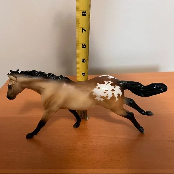 Breyer Brown and Black Horse Action Figure - Picture 9 of 10